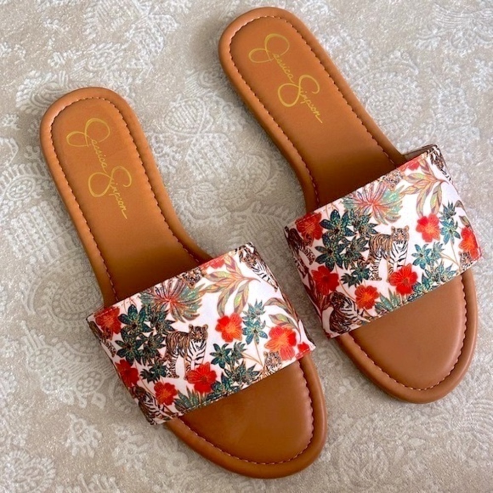 Brand New Jessica Simpson Tropical Jungle Tigers Large Strap Slides Sandals